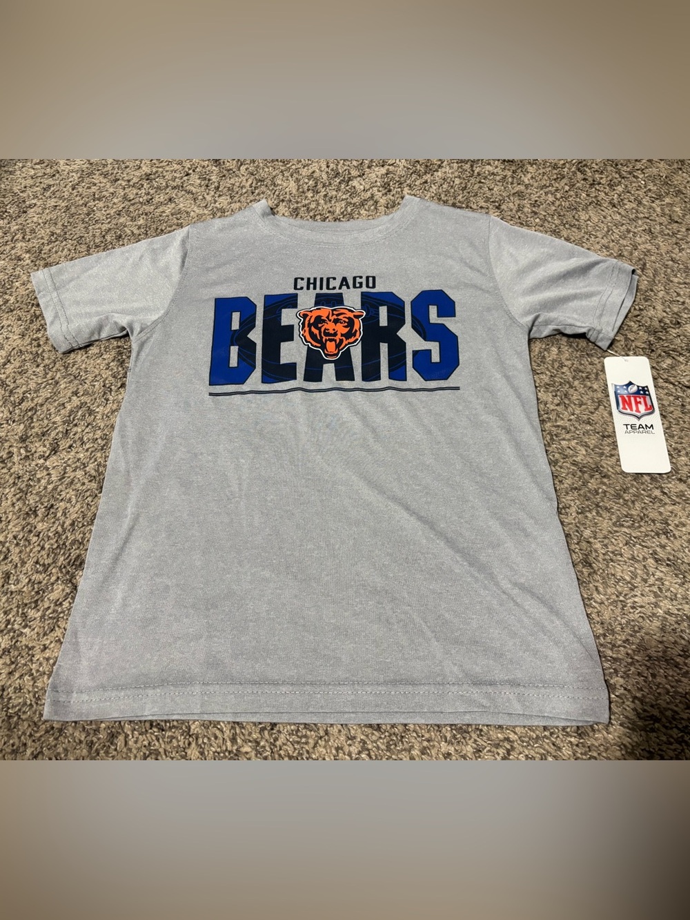 Youth Chicago Bears shirt sleeved t-shirt - NWT - Size Small (6/7)